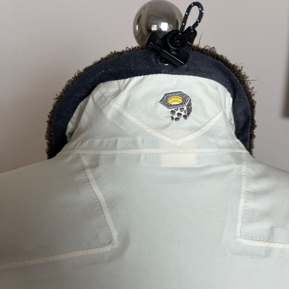 Mountain Hardware S/P white conduit soft shell lined jacket - Picture 11 of 11